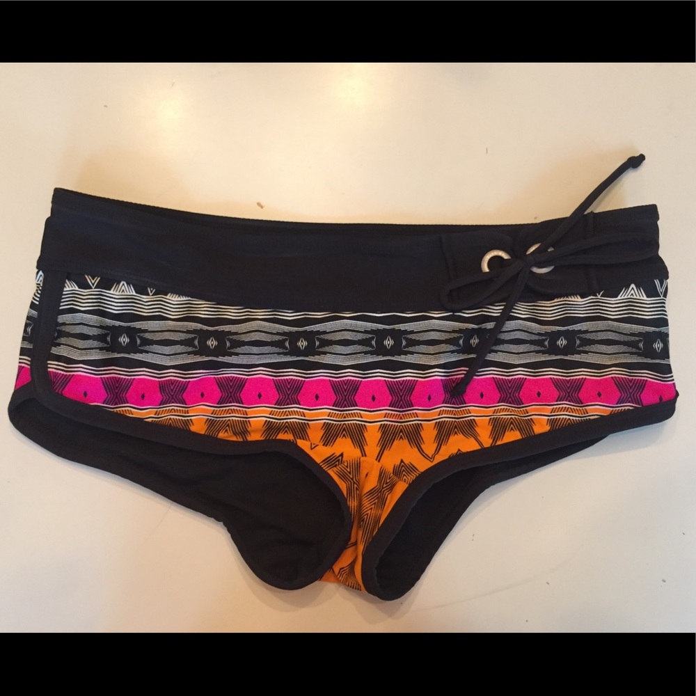 Athleta Patterned Booty Short Swim Bottom